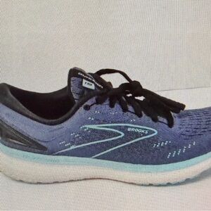 Brooks Women's Navy and Teal Running Sneakers